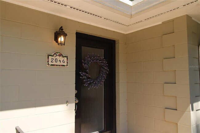 2046 NW 19th Ln in Gainesville, FL - Building Photo - Building Photo