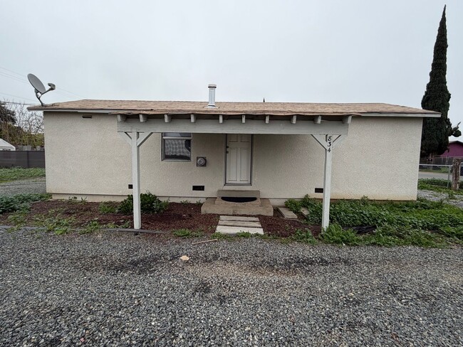 property at 834 S Spruce Rd