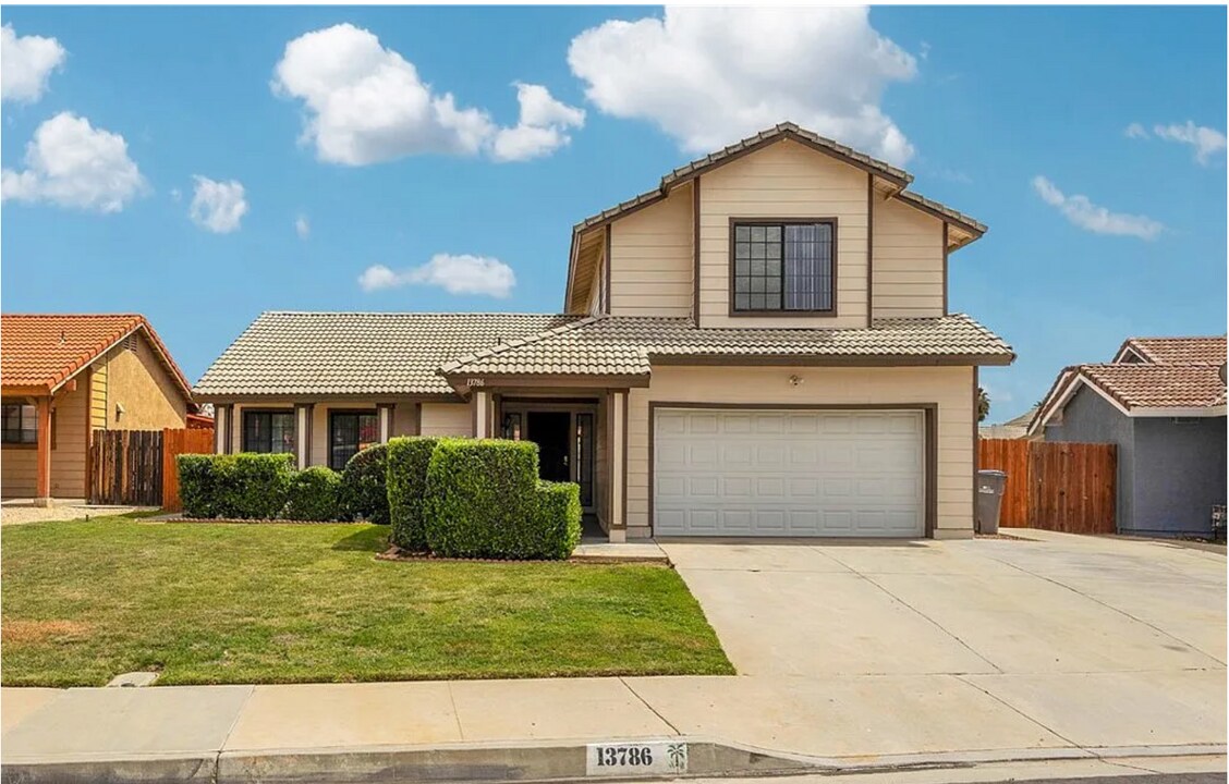 13786 Sylmar Dr in Moreno Valley, CA - Building Photo