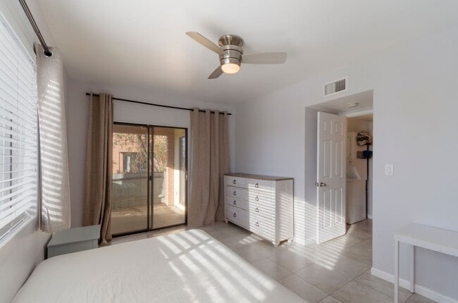 1530 S Columbus Blvd in Tucson, AZ - Building Photo - Building Photo