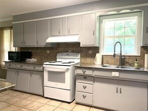 1012 S Maurice Ave in Denison, TX - Building Photo - Building Photo