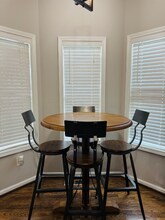2162 Larchwood Rd SW in Atlanta, GA - Building Photo - Building Photo