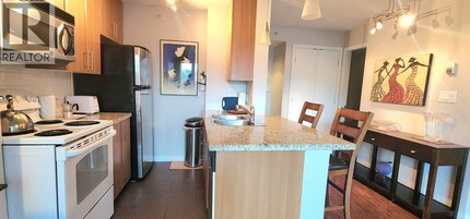 688 Abbott St in Vancouver, BC - Building Photo - Building Photo