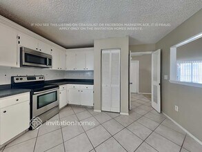 11830 Hickorynut Dr in Tampa, FL - Building Photo - Building Photo