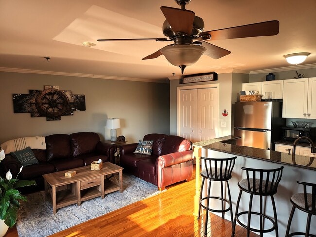 131 Lake St, Unit 228 in Laconia, NH - Building Photo - Building Photo