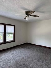 322 S 9th St, Unit 322 South 9th St. Upper in Escanaba, MI - Building Photo - Building Photo