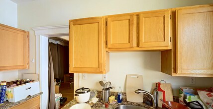86 Maple St, Unit 1 in Malden, MA - Foto de edificio - Building Photo