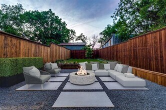 2315 Hawthorne Ave in Dallas, TX - Building Photo - Building Photo