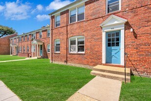 Essex Village & Marlyn Gardens Apartments in Essex, MD - Building Photo