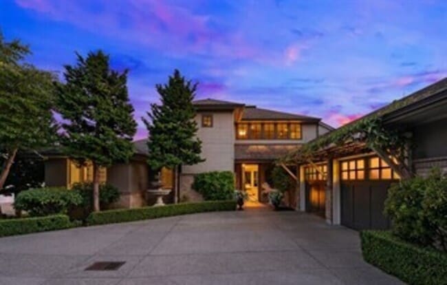 16 Enatai Dr in Bellevue, WA - Building Photo - Building Photo