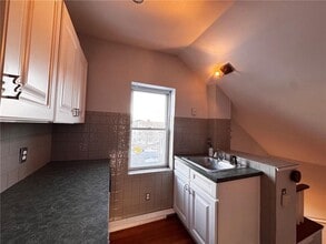 72 Courtland St in Providence, RI - Building Photo - Building Photo