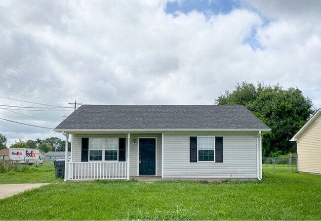 property at 919 State Line Rd