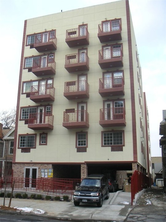 337 Lenox Rd in Brooklyn, NY - Building Photo