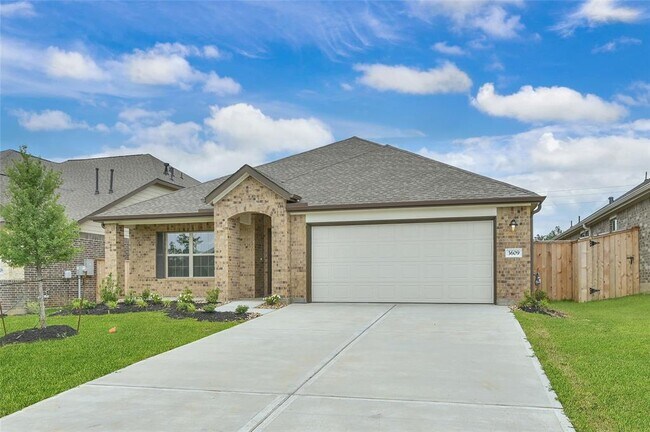 3609 Oakvale Dr in Conroe, TX - Building Photo - Building Photo