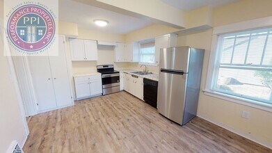 21 Ladd St in Lake Oswego, OR - Building Photo - Building Photo