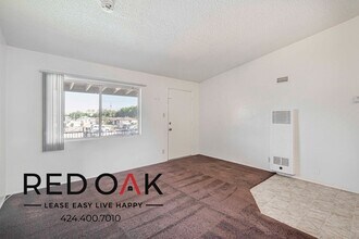 11823 Lakewood Blvd in Downey, CA - Building Photo - Building Photo