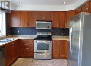 19 Wetmeadow Dr in Brampton, ON - Building Photo - Building Photo