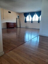 2239 N Frederic St in Burbank, CA - Building Photo - Building Photo