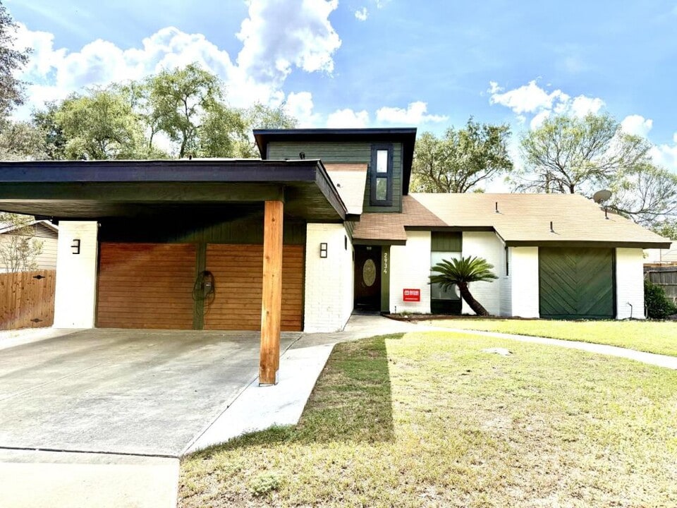2934 Burnt Oak St in San Antonio, TX - Building Photo