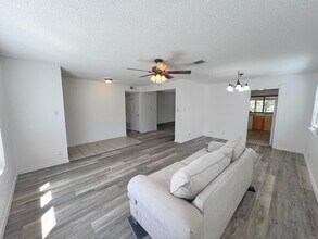 7205 Avenida La Costa NE in Albuquerque, NM - Building Photo - Building Photo