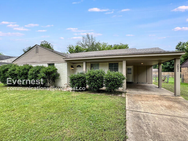property at 2880 Normandy Dr