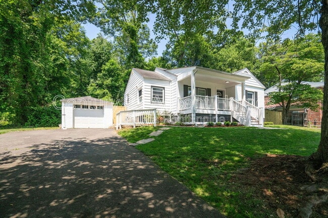 4916 Chowan Ave in Alexandria, VA - Building Photo - Building Photo