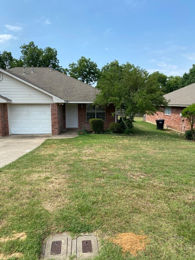 property at 2918 W Parnell St