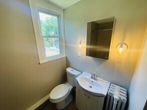 179 9th St-Unit -Apt 2 in Troy, NY - Building Photo - Building Photo