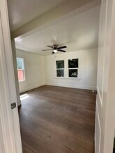 957 W 45th St, Unit 45th in Los Angeles, CA - Building Photo - Building Photo