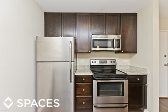 1720 N Halsted St-Unit -Apt 402SRE in Chicago, IL - Building Photo - Building Photo