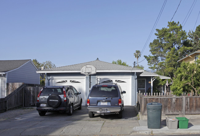 936-938 Junipero Ave in Redwood City, CA - Foto de edificio - Building Photo