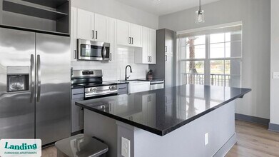 14041 Hyatt Rd in Jacksonville, FL - Building Photo - Building Photo