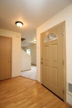 6731 N Albina Ave in Portland, OR - Foto de edificio - Building Photo