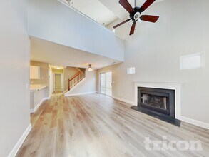 1716 Beacon Valley Dr in Raleigh, NC - Foto de edificio - Building Photo