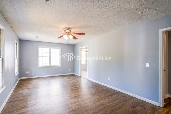 108 Gales River Rd in Irmo, SC - Foto de edificio - Building Photo