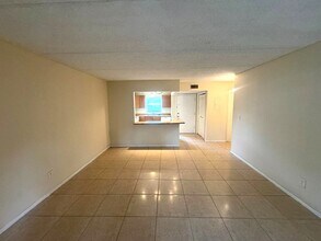 2836 Somerset Park Dr in Tampa, FL - Building Photo - Building Photo