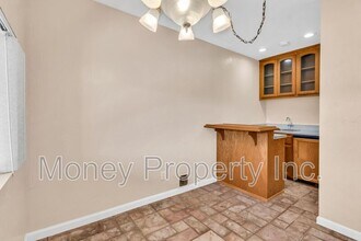 622 Patricia Ln in El Cajon, CA - Foto de edificio - Building Photo