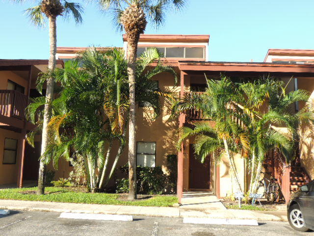 property at 2505 Lakeview Cir