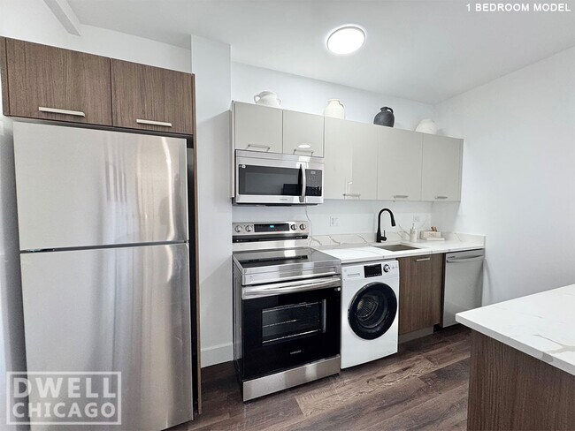 1500 W Hollywood Ave, Unit 1 Bed in Chicago, IL - Building Photo - Building Photo
