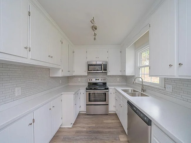 1043 Glebe Rd in Daleville, VA - Building Photo - Building Photo