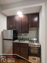 4542 N Damen Ave, Unit #4546-201 in Chicago, IL - Building Photo - Building Photo