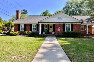 637 Columbus Dr in Savannah, GA - Building Photo