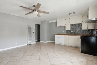 11926 Olive St in Norwalk, CA - Building Photo - Building Photo