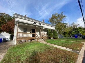 90 Phenix Ave in West Warwick, RI - Building Photo - Building Photo