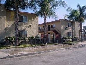 5313-5319 Elizabeth St in Cudahy, CA - Building Photo - Building Photo