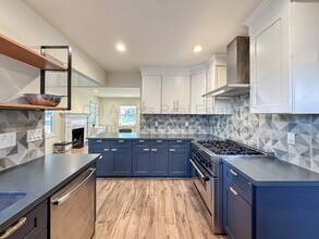 201 Ashbury Ave in El Cerrito, CA - Building Photo - Building Photo