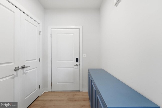 46294 Mount Milstead Ter in Sterling, VA - Building Photo - Building Photo