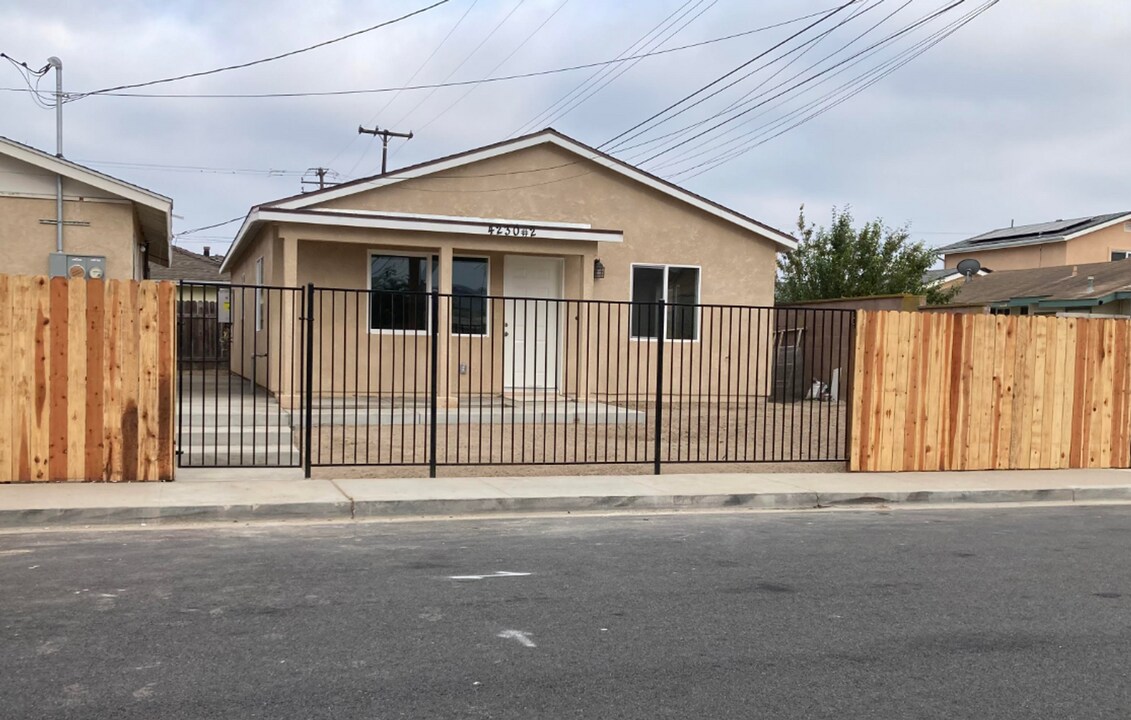 4230 S A St in Oxnard, CA - Building Photo