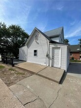 1122 N 11th St in Quincy, IL - Building Photo - Building Photo