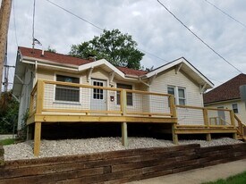 609 N Dunn St in Bloomington, IN - Building Photo